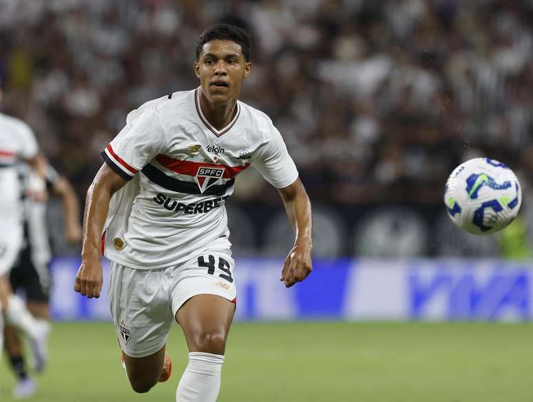 S&atilde;o Paulo prepara renova&ccedil;&atilde;o de contrato de Ryan Francisco &ndash;