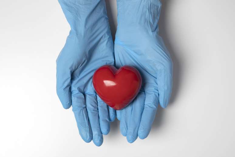 How does the heart transplant work?
