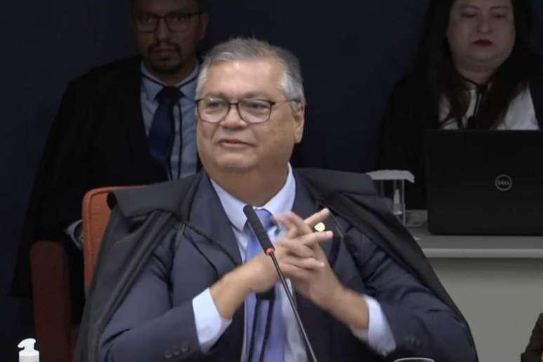 Flávio Dino afirmou que ‘se tem voto eletrônico, não precisa voto impresso’, durante fala da ministra Cármen Lúcia
