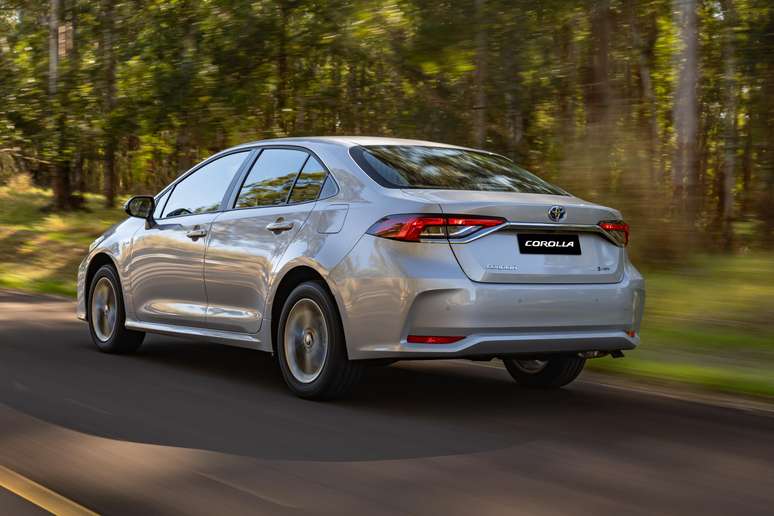 Novo Toyota Corolla GLi Hybrid