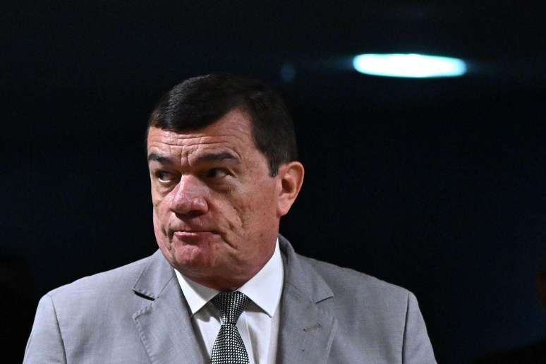 Ex-ministro da Defesa assinou nota ap&oacute;s as elei&ccedil;&otilde;es que deram margem para d&uacute;vidas sobre a lisura do processo