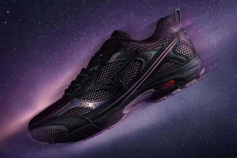 Mizuno Space Light