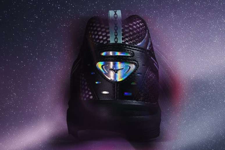 Mizuno Space Light