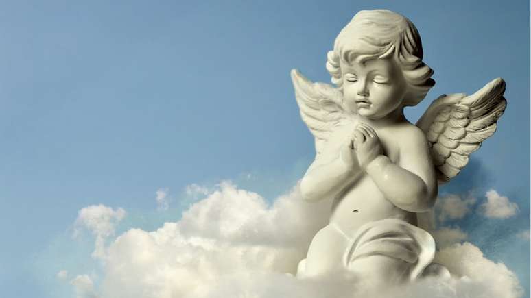 Descubra práticas simples para se conectar com seu anjo da guarda todos os dias e fortalecer essa proteção espiritual.