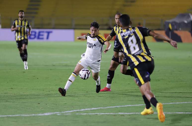 Equipes lutaram muito mas n&atilde;o conseguiram sair do 0 a 0 &ndash;