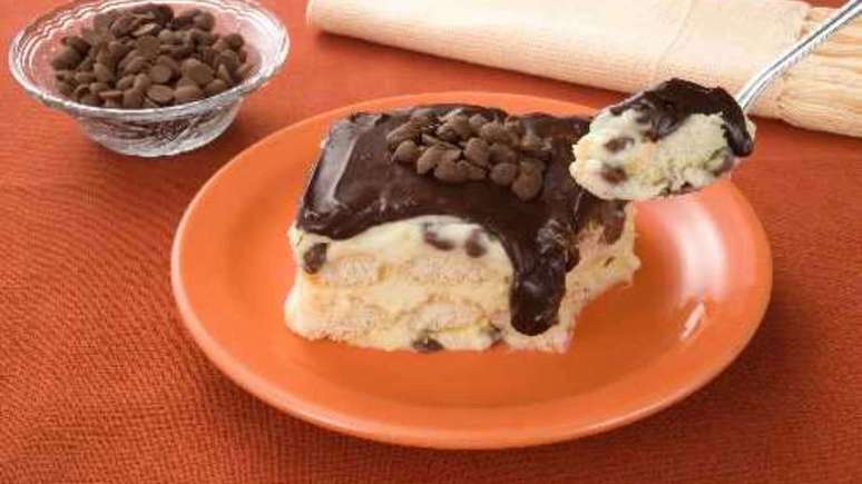 Flake Pave: bet on the easy and creamy recipe for family dessert!