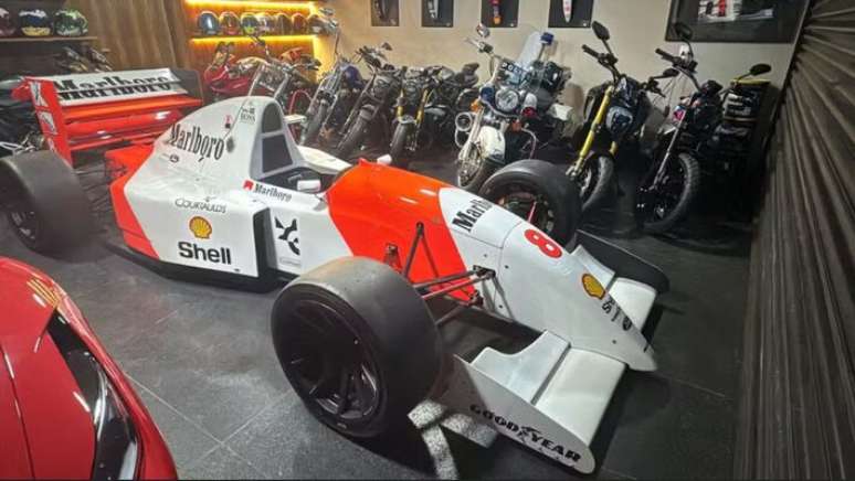 Carros e motos de luxo foram encontrados na casa do 'careca do INSS'.