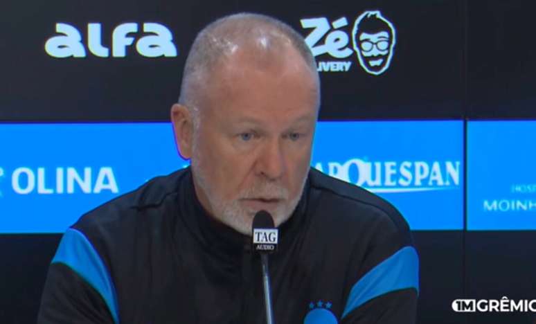 Mano admitiu que houve confus&atilde;o na troca de jogador &ndash;