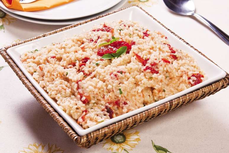 Dry tomato risotto: enjoy the simple and tasty dish