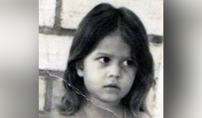 This girl experienced childhood afflicted by domestic violence. Today he is a singer and prepares to share the phase with an international diva. Recognize?