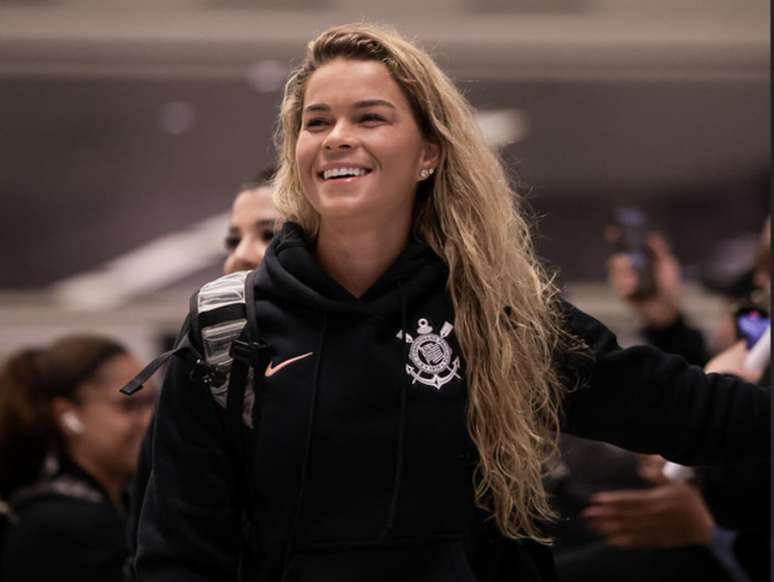 Tamires &eacute; uma das principais jogadoras do futebol feminino brasileiro &ndash;
