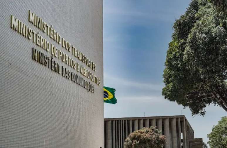 Fachada Minist&eacute;rio dos Transportes