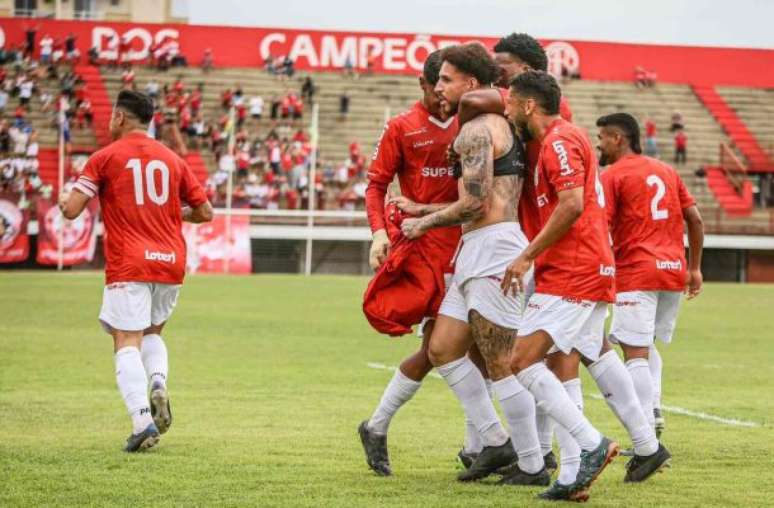 America wins Portuguese and opens an advantage in the final of Rio Copa