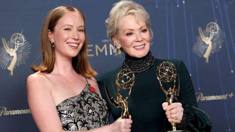Hannah Einbinder e Jean Smart ganharam pr&ecirc;mios por "Med&iacute;ocres"