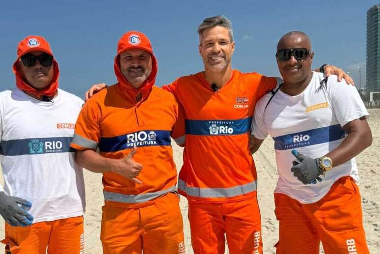 LEMBRA DELE? Ídolo do Flamengo se dedica a um dia de trabalho como gari no Rio