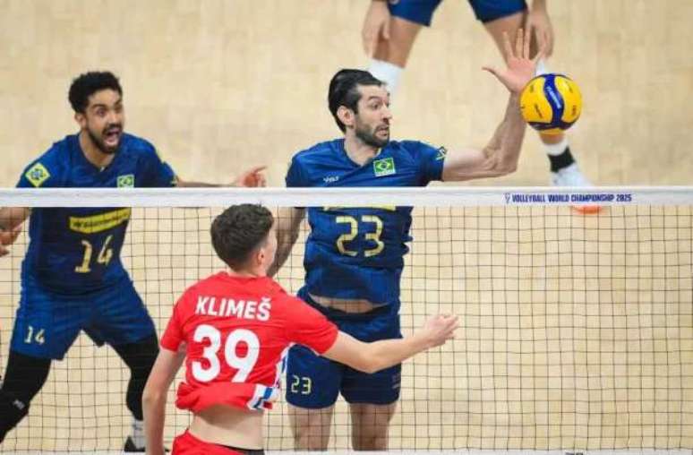 Brazil plays well, affects the Czechs and forwards the classification to the Volleyball World Cup