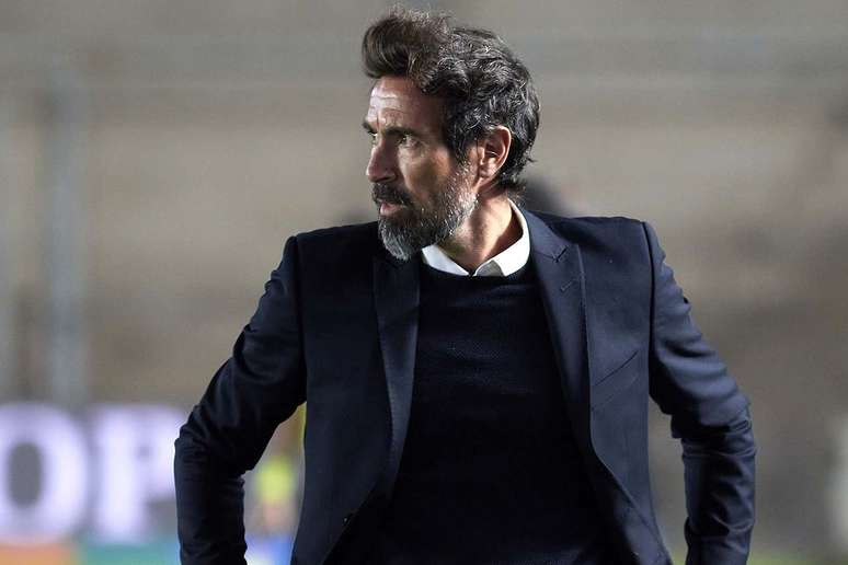 T&eacute;cnico Eduardo Dom&iacute;nguez tem problemas para escalar o Estudiantes contra o Flamengo &ndash;