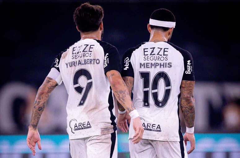 Yuri Alberto e Memphis Depay podem voltar contra o Sport &ndash;