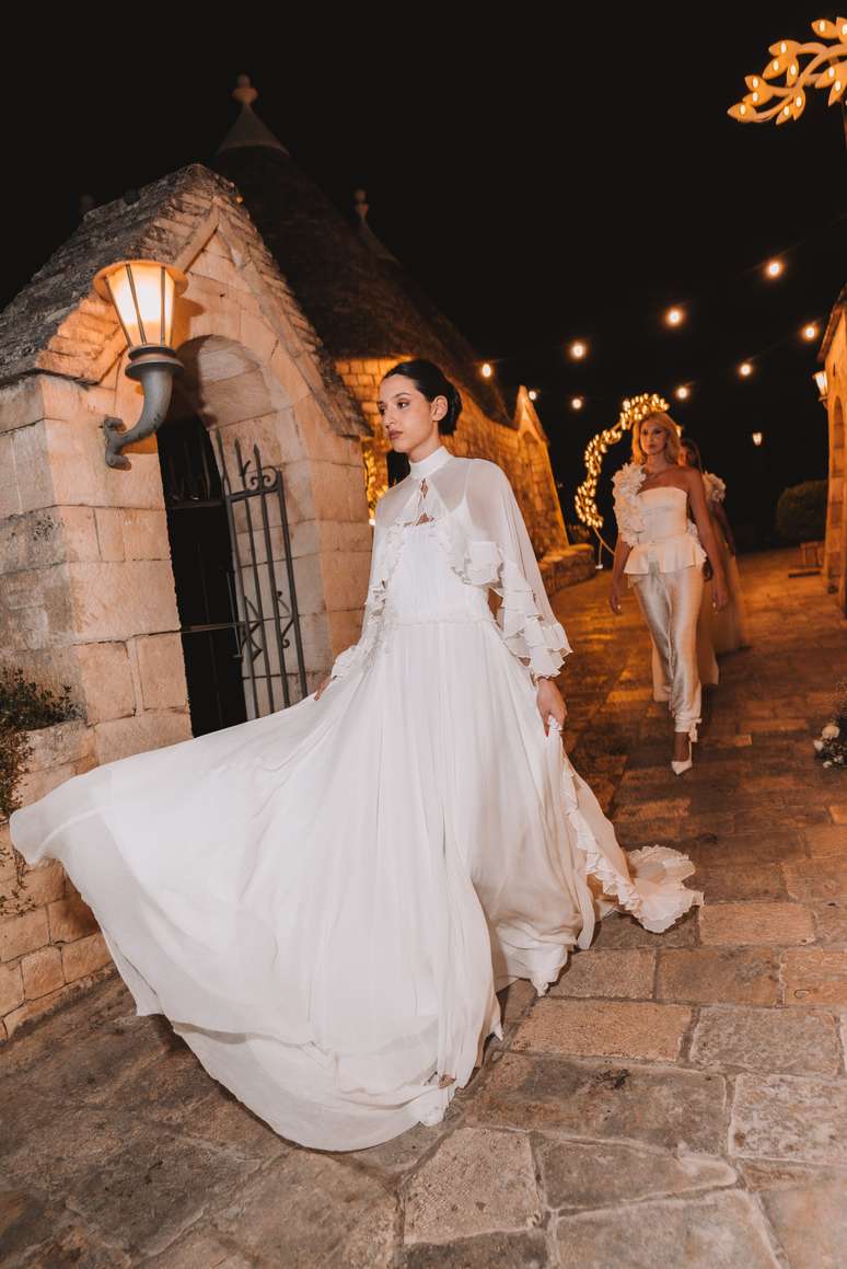 Desfile da grife de noivas Atelieria 