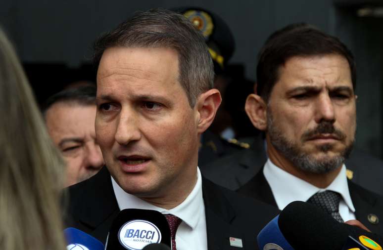 Guilherme Derrite, secretário de Segurança Pública de São Paulo, falou com jornalistas durante velório de Ruy Ferraz