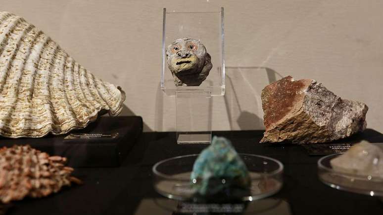 Os arqueólogos descobriram bonecos e esculturas sofisticadas no local das escavações