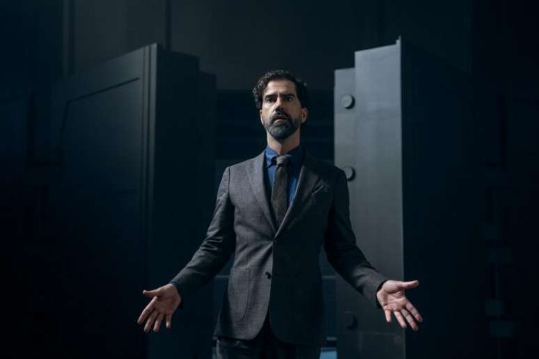 Na segunda temporada de 'Gen V', Hamish Linklater interpreta Cipher, o novo reitor da universidade