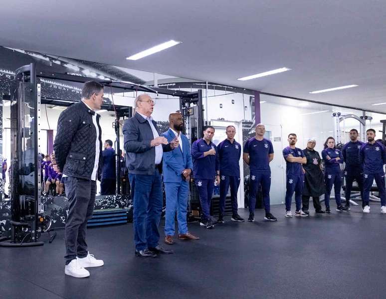Corinthians projeta redução de despesas em 2026