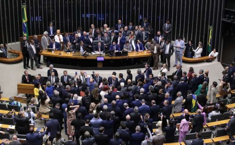 Twelve votes for the PT and the majority of the opposition: see how the deputies voted in the first round of the PEC armor Twelve votes for the PT and the majority of the opposition: see how the deputies voted in the first round of the PEC armor