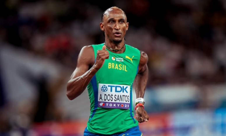 Alison dos Santos, o Piu, está classificado para a final dos 400m com barreiras