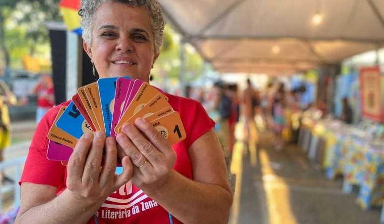 Moedas literárias começaram a ser distribuídas em 2018 e virara uma das marcas da Feira Literária da Zona Sul (FELIZS).