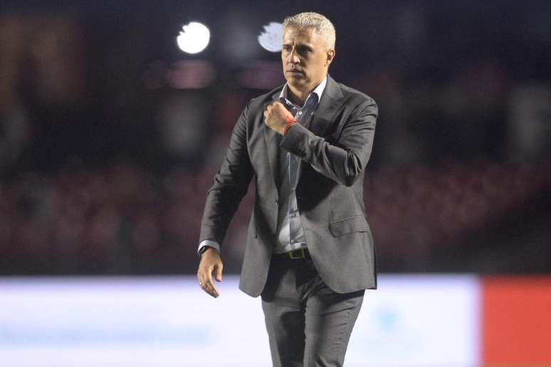 Crespo tem a missão de melhorar o histórico do São Paulo no Equador