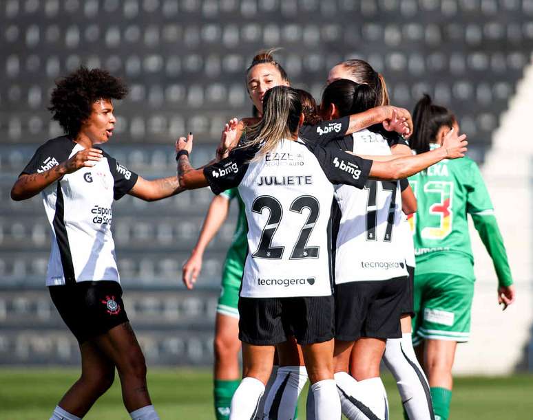 Corinthians comemora pela Copa do Brasil Feminina &ndash;