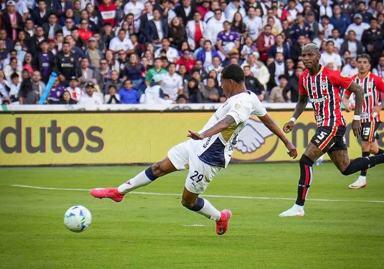 Bryan Ramírez abriu o placar para a LDU –