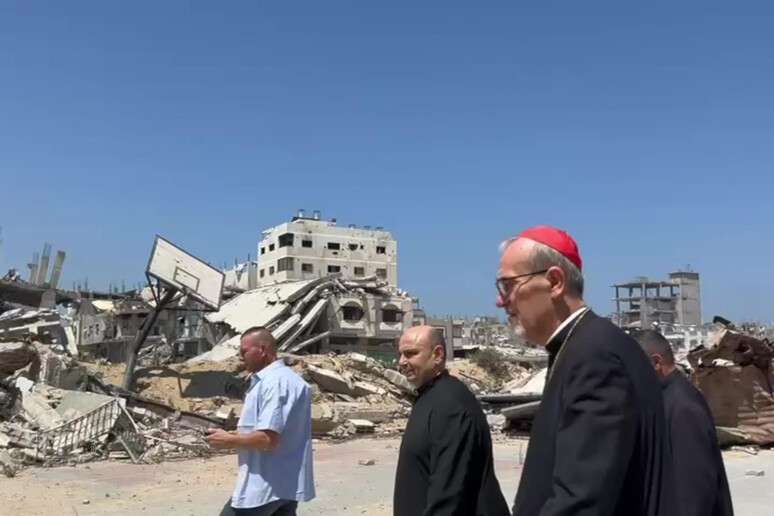 Pizzaballa em um vídeo enviado ao Jubileu da Juventude