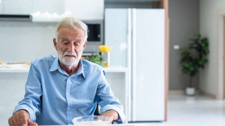 How a person’s food should be with Alzheimer’s