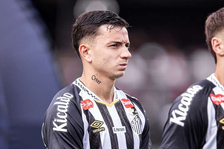 Barreal tem futuro indefinido no Santos &ndash;