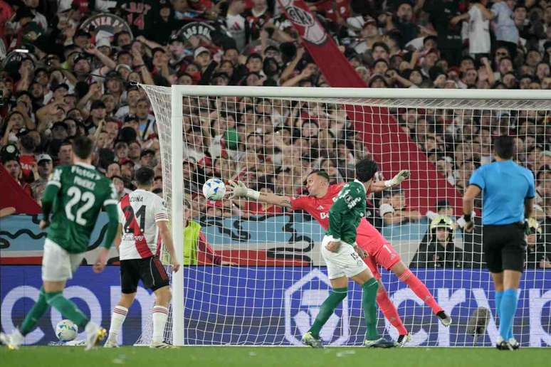 Palmeiras abriu o placar cedo e construiu boa vit&oacute;ria contra o River Plate &ndash;