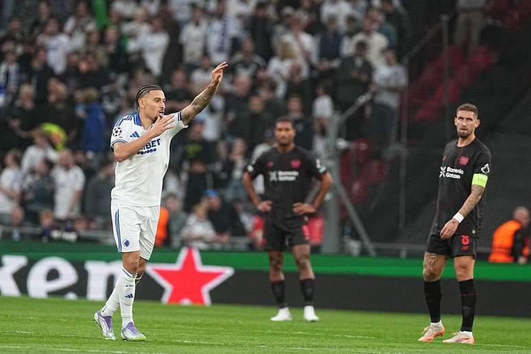 Copenhague ficou duas vezes na frente do placar, mas cedeu o empate no fim &ndash;
