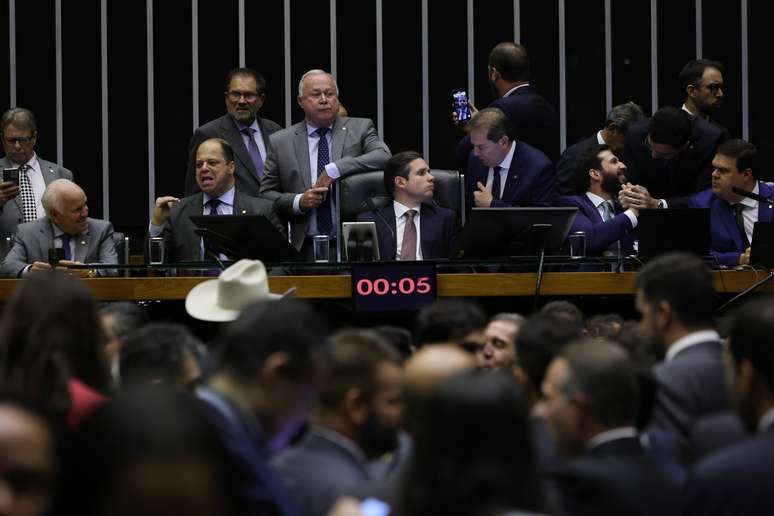 O presidente da Câmara dos Deputados, Hugo Motta, pautou a votação da urgência para o projeto que concede anistia aos manifestantes de 8 de janeiro de 2023.