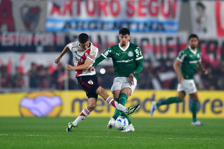 Palmeiras e River Plate se enfrentam na Argentina