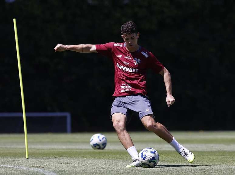 Oscar pode voltar ao S&atilde;o Paulo contra o Santos &ndash;
