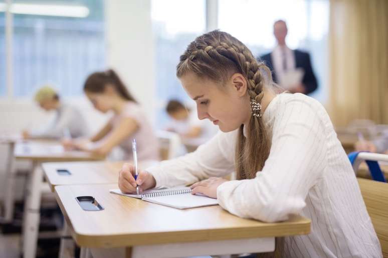 O pensamento computacional pode ajudar candidatos do Enem a estruturar ideias com mais clareza e lógica na redação