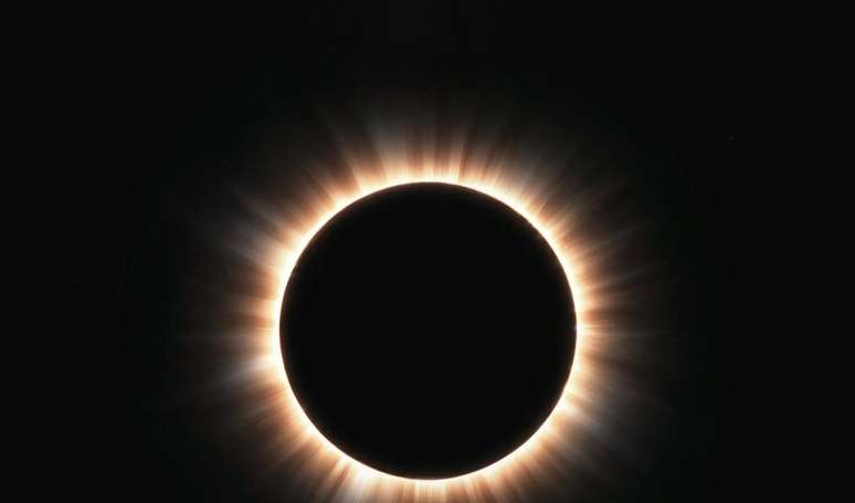 Mint rosemary and incense bathroom: the second solar eclipse of the year is coming and the list of astrologers lists the important rituals to be lucky