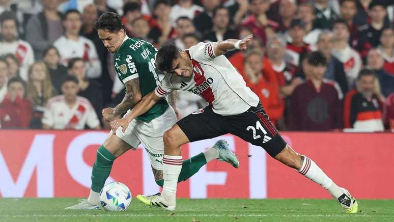 Khellven sofreu a les&atilde;o na partida contra o River Plate &ndash;