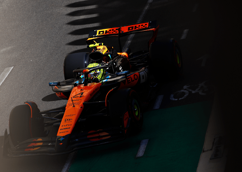 Lando Norris durante sessão de treino livre no Azerbaijão 