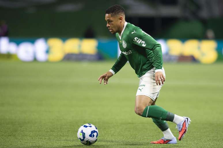Vitor Roque (Palmeiras) durante jogo contra o Internacional, no dia 14.09.2025 