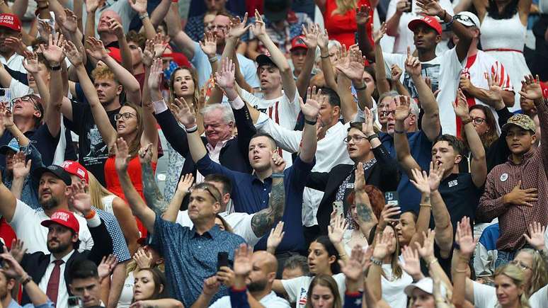 O evento tinha as caracter&iacute;sticas de uma congrega&ccedil;&atilde;o religiosa
