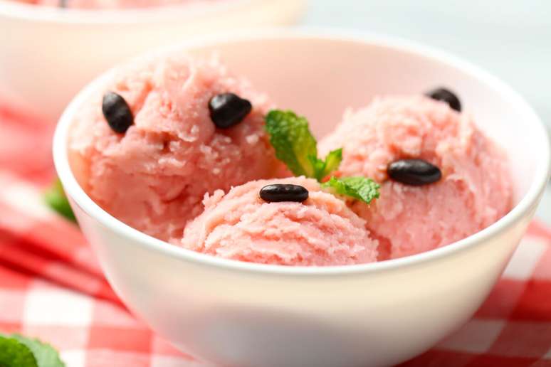 Ice cream in watermelon 