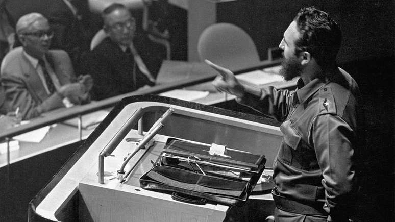 Fidel Castro, em 1960, no que at&eacute; hoje &eacute; o discurso mais longo da hist&oacute;ria da ONU: 269 minutos