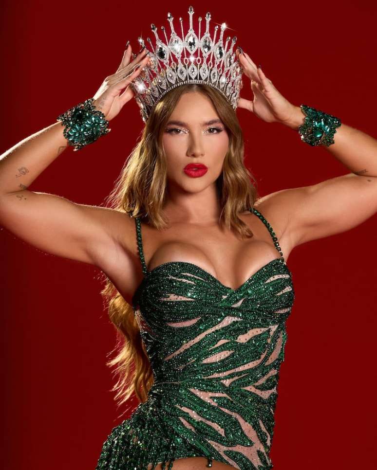 The coronation of Virginia’s influencer in the great river causes controversy also on samba in the feet The coronation of Virginia’s influencer in the great river causes controversy also on samba in the feet